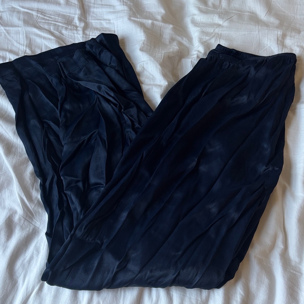 DONNI. Silky Simple Pants in Navy